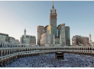 فنادق مكة والمدينة تعيد أموال المعتمرين القطريين الذين لم يتمكنوا من الحضور 